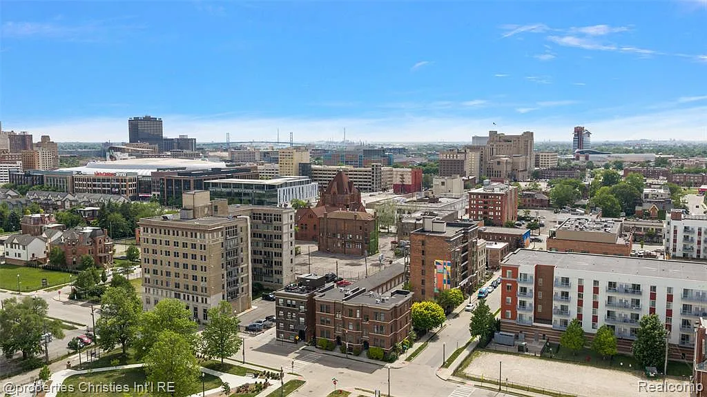 1 bed, 1.0 bath, 900 sqft, $2,100 — Photo 4