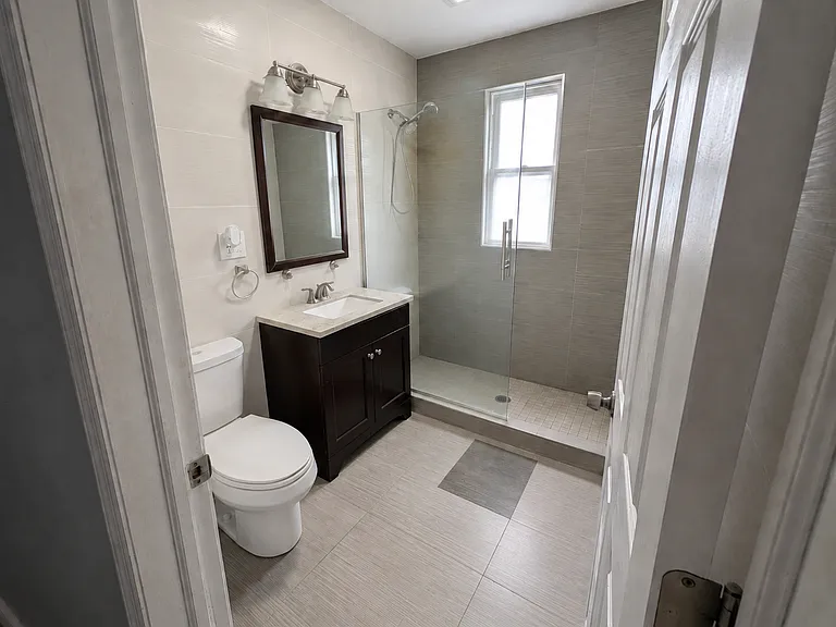 662 State St — Photo 15