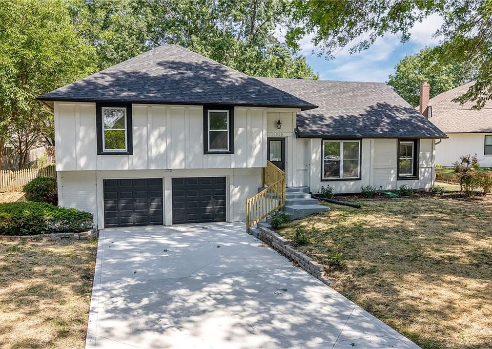 1000 Johnston Dr, Raymore, MO 64083 MLS 2444534 Zillow