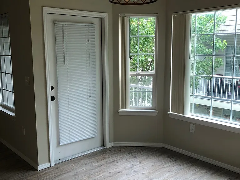 187 N Avenger Ln — Photo 11