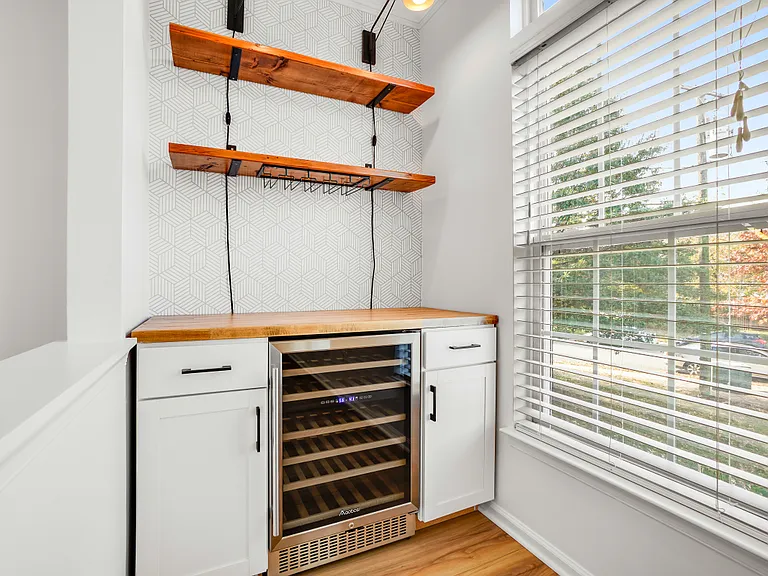 3603 Madison Ln — Photo 8