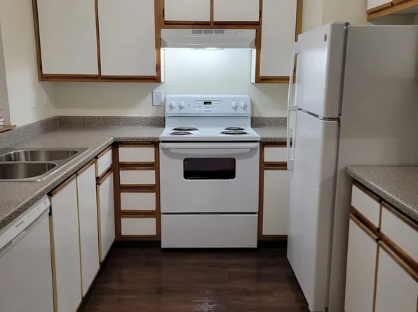 Cloverdale Apartments