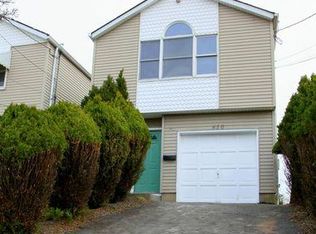 450 Mitchell Pl, Perth Amboy, NJ 08861