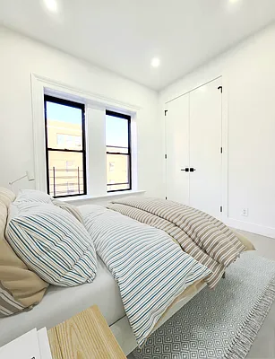 Rented by SERHANT. | media 25