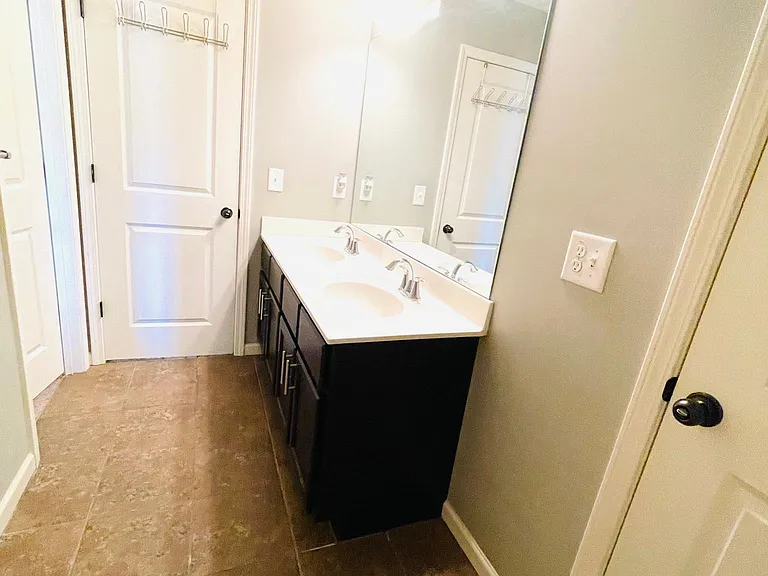 276 Lakestone Pkwy — Photo 42