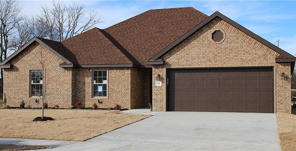 1st image of 1421 W Walker Dr