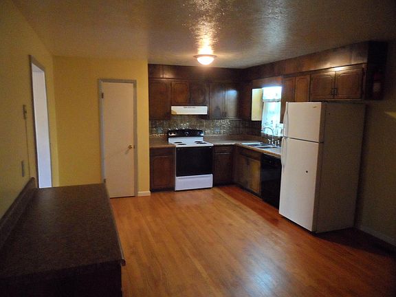 5th image of 138 Stevens Dr NW