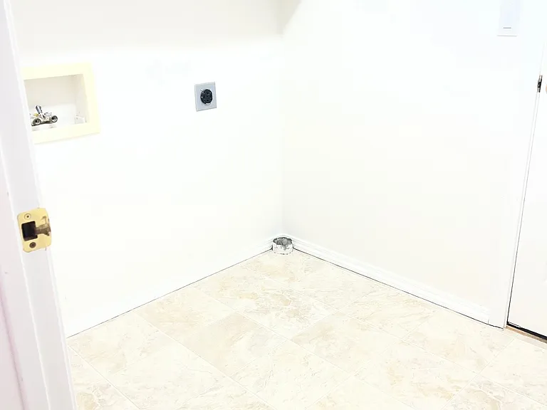 903 S 78th Ct #1 — Photo 14