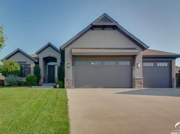 5712 Warren Ct, Lawrence, KS 66049
