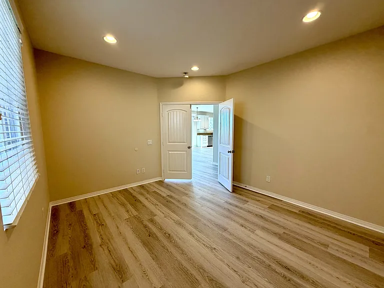 40220 Emily Pl — Photo 26