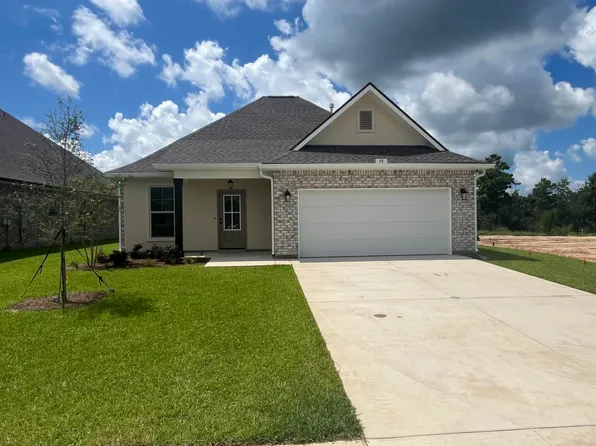 48 Bon Ami Dr, Freeport, FL 32439