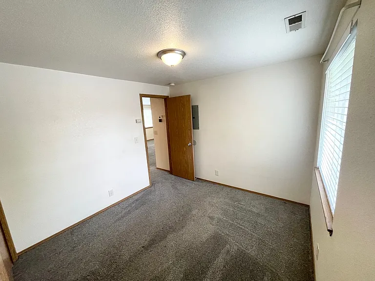 3742 W Rose Hill St #202 — Photo 10