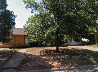 1001 Avenue I NW, Childress, TX 79201