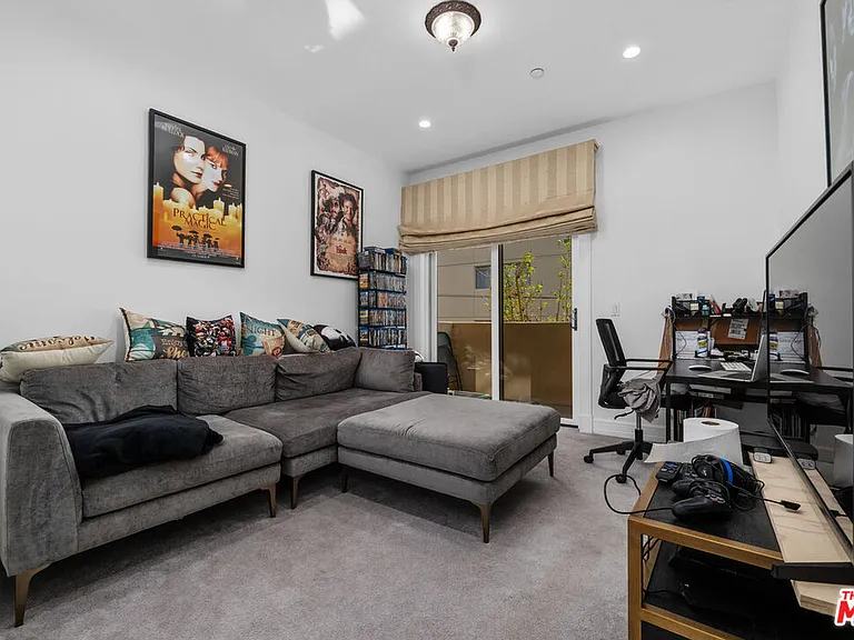 411 N Oakhurst Dr #305 — Photo 23