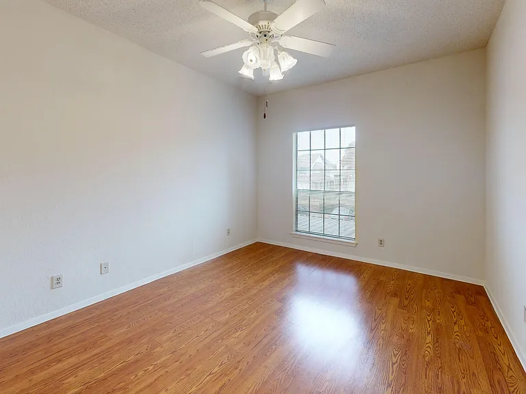 3100 Devonshire Dr #205 — Photo 5