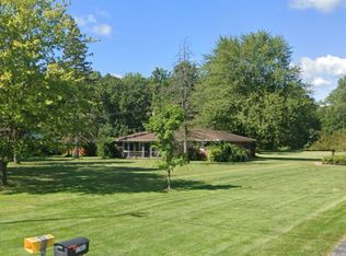 17510 Beech Daly Rd, Brownstown, MI 48174