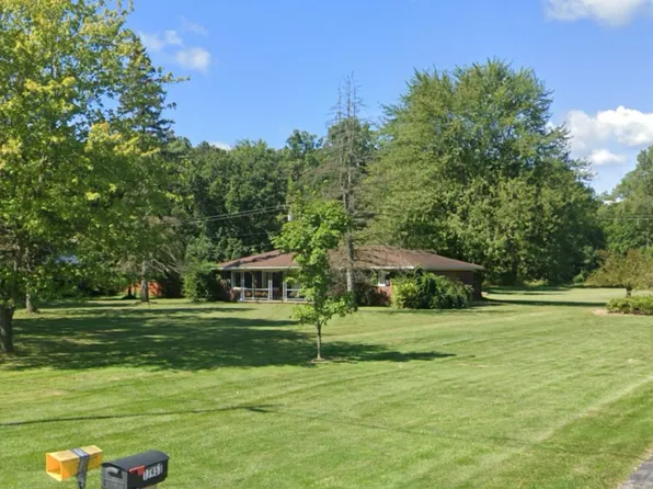 17510 Beech Daly Rd, Brownstown, MI 48174