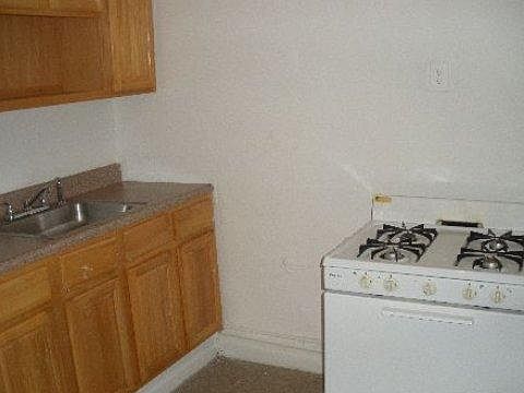 2nd image of 11743 Farmers Blvd
