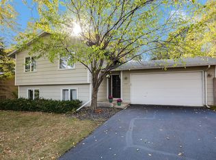 4657 Beacon Hill Rd, Eagan, MN 55122