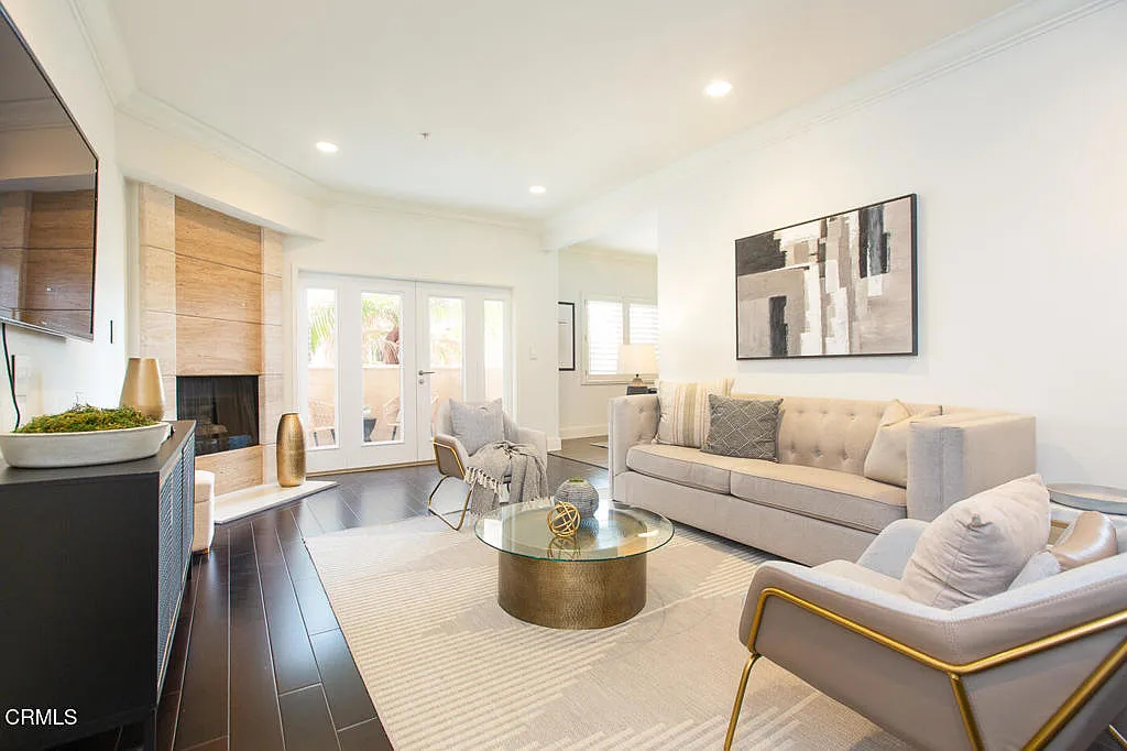 2 bed, 2.0 bath, 1200 sqft, $3,100 — Photo 3