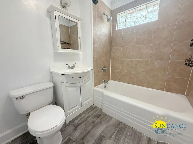 255 Brooks St — Photo 10