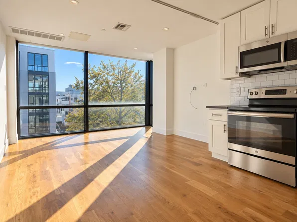 2920 Brighton Fourth Street #3R, photo 2