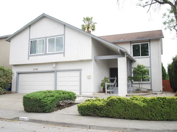 1702 Capistrano Drive, Petaluma, CA 94954