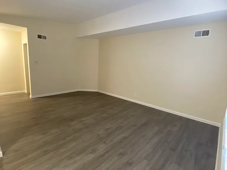 13418 Moorpark St #4 — Photo 6