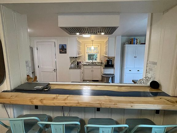 5th image of 44 Liberty St