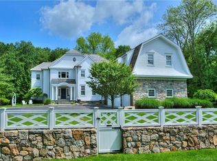 5 Mayflower Pkwy, Westport, CT 06880