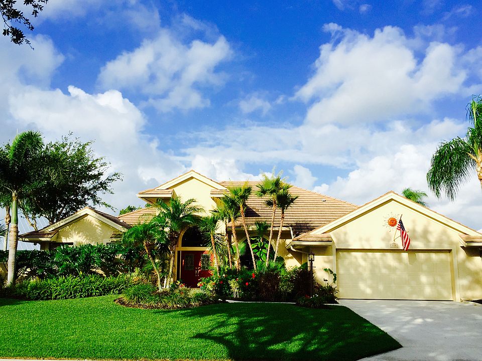 1st image of 785 SW Lighthouse Dr