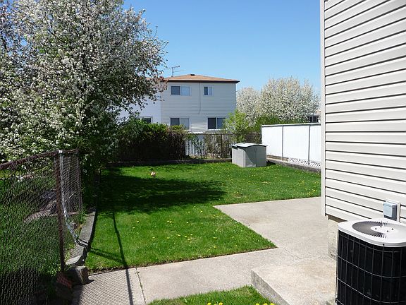 2nd image of 598 Armstrong Ave