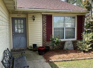 102 Village Ct, Havelock, NC 28532
