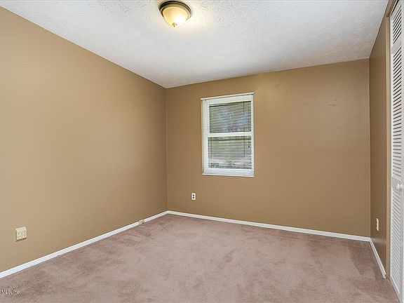 5th image of 8025 India Ave