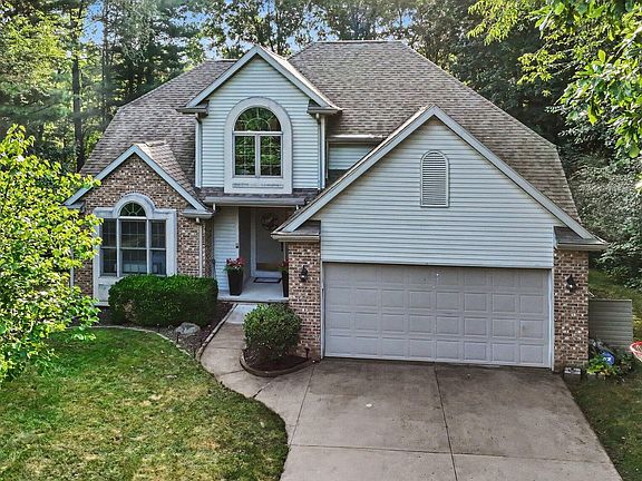 3rd image of 7220 Stoney Creek Dr