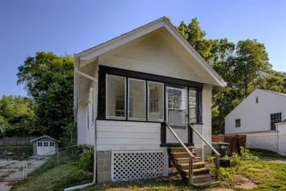 4332 Fowler Ave #1 Photo 1