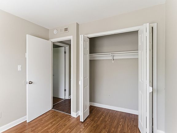 5th image of 2621 Wimpole Ave SE #82