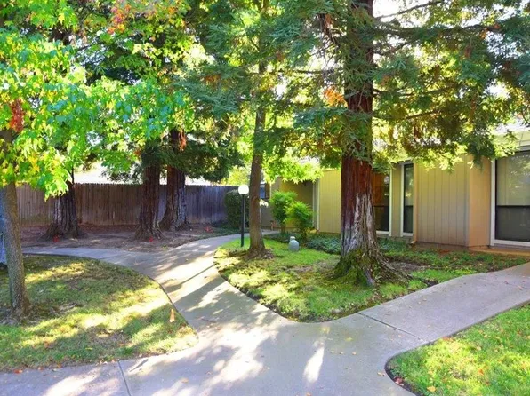 3633 Gold Creek Ln, Sacramento, CA 95827
