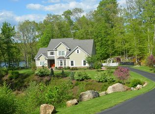 2 Wayne Dr, Guilford, CT 06437