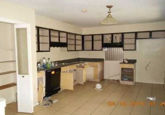 3rd image of 4024 Deerpark Dr
