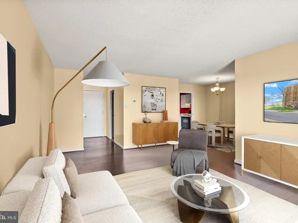 200 N Pickett St APT 1515, Alexandria, VA 22304