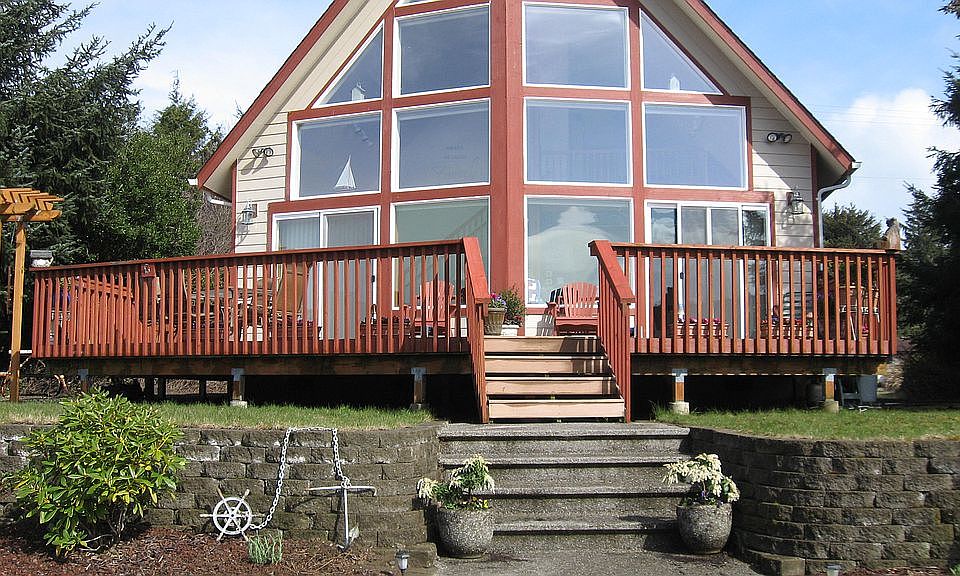1st image of 441 Canal Dr SE