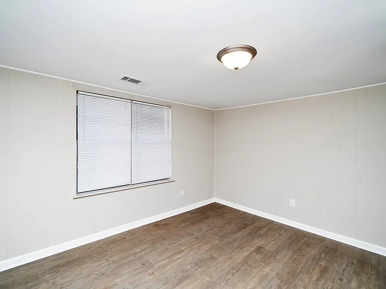 6016 New Castle Rd — Photo 18