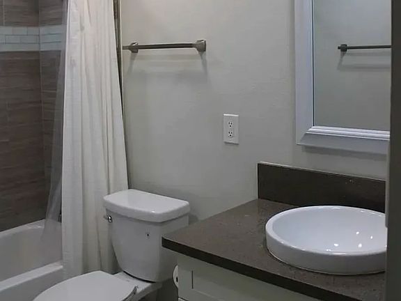 4th image of 410 Kaha St