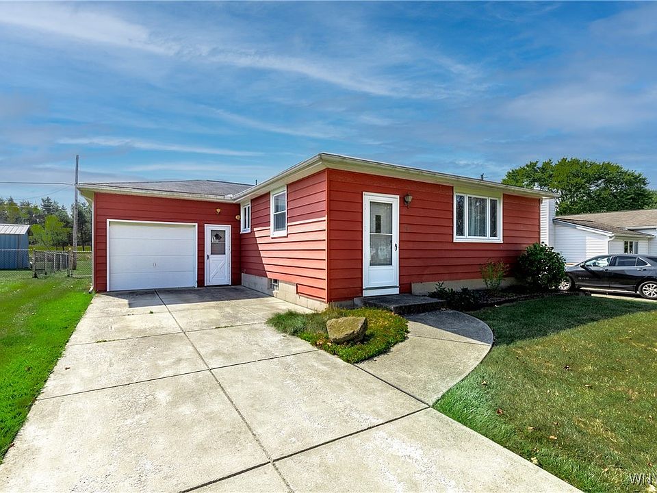 1st image of 39 Madeira Dr