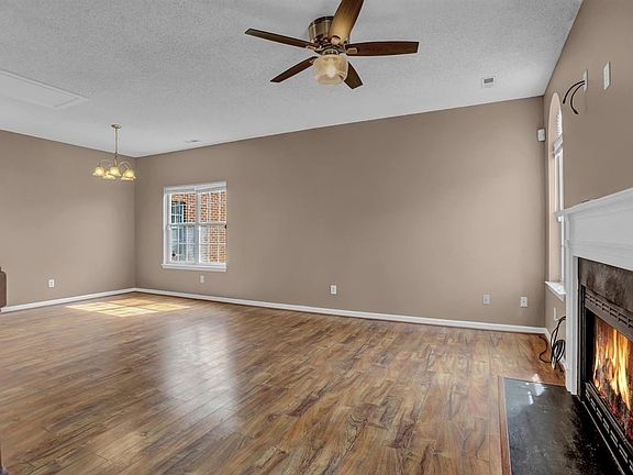 3rd image of 2270 Timberneck Ln