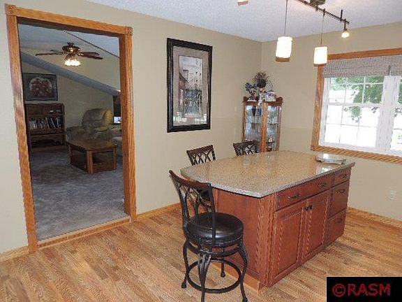 5th image of 209 Ann Dr