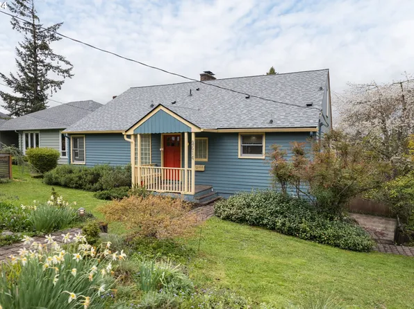 2614 Van Ness St, Eugene, OR 97403
