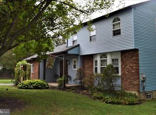 14 Hidden Valley Rd, Aston, PA 19014