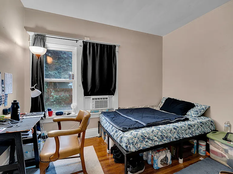 75 Montrose Ave #1 — Photo 18